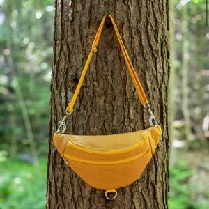 Loquat Pineapple Leather Fanny Pack
